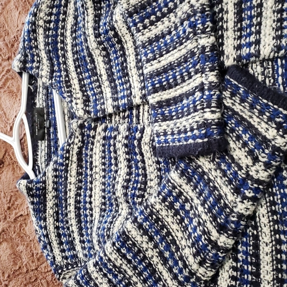 Sweater - Picture 4 of 4